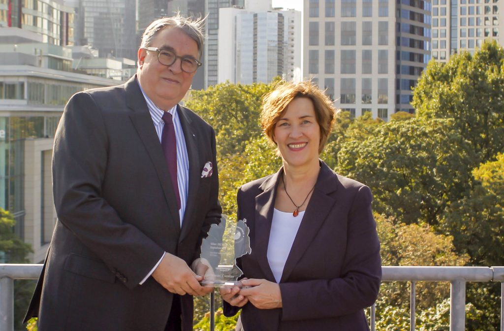 Deutsche Familienversicherung: Stefan M. Knoll und Anja Schüür-Langkau Quelle: Frederik Schmidt